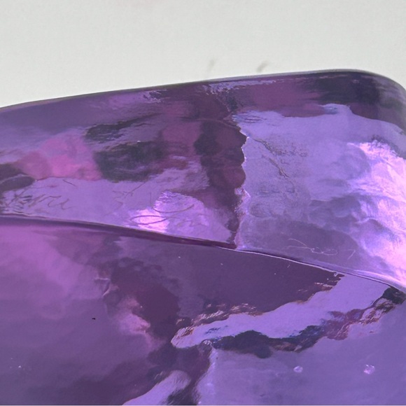 FIRE AND LIGHT RECYCLED GLASS PURPLE HEART PAPER WEIGHT SIGNED 2007 - Picture 3 of 11
